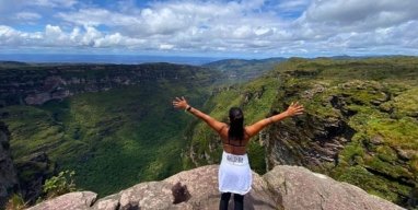 Charming village of Vale do Capão with mountains in background